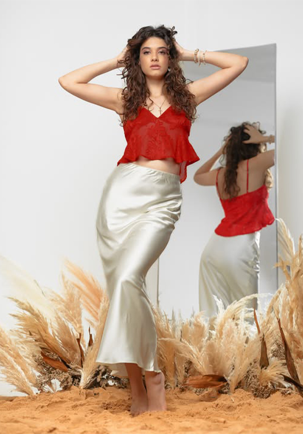 HAILEY RED CROP BLOUSE