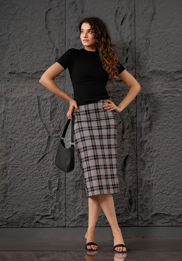 ANIKA TIGHT MIDI SKIRT