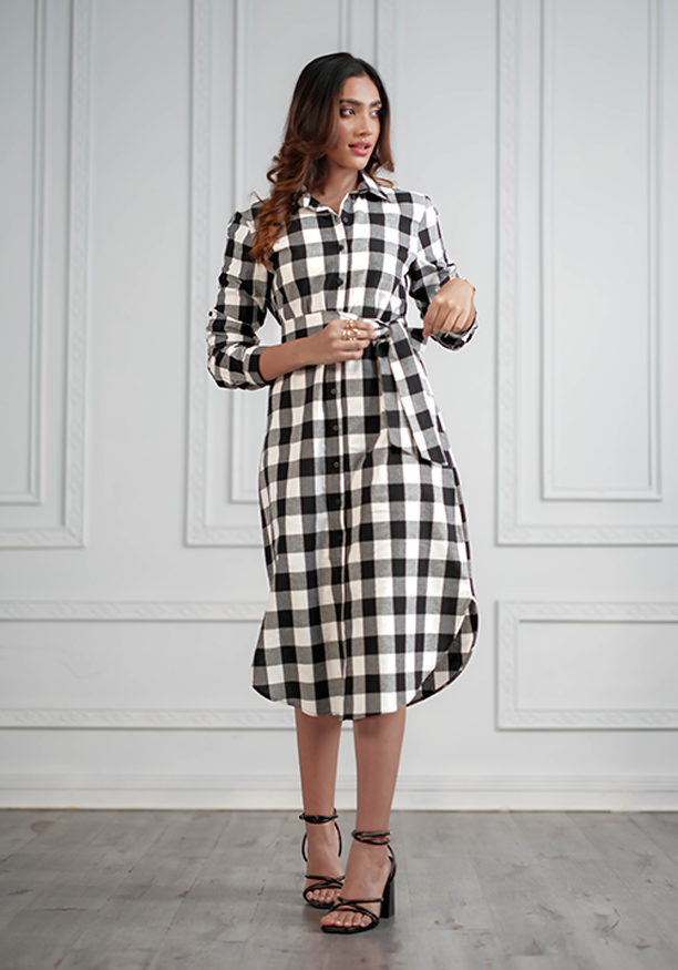 LORA CHECKERD DRESS