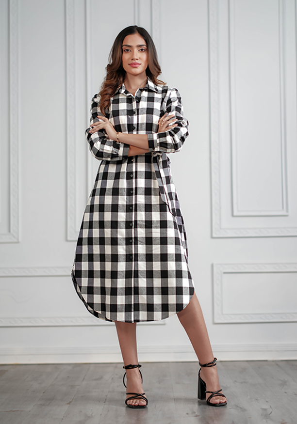 LORA CHECKERD DRESS