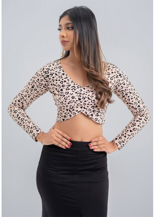 ARENA FRONT SLIT BLACK SKIRT 