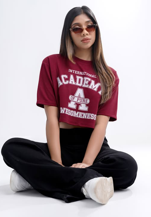 AWESOMNESS BAGGY MAROON TEE
